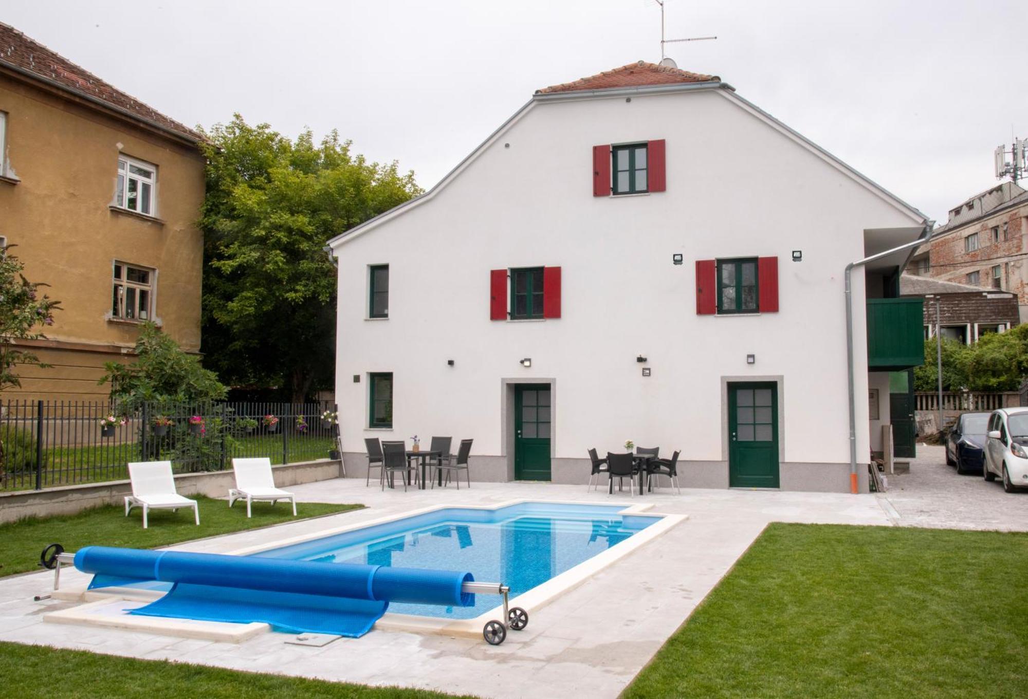 Apartman Vili Apartment *